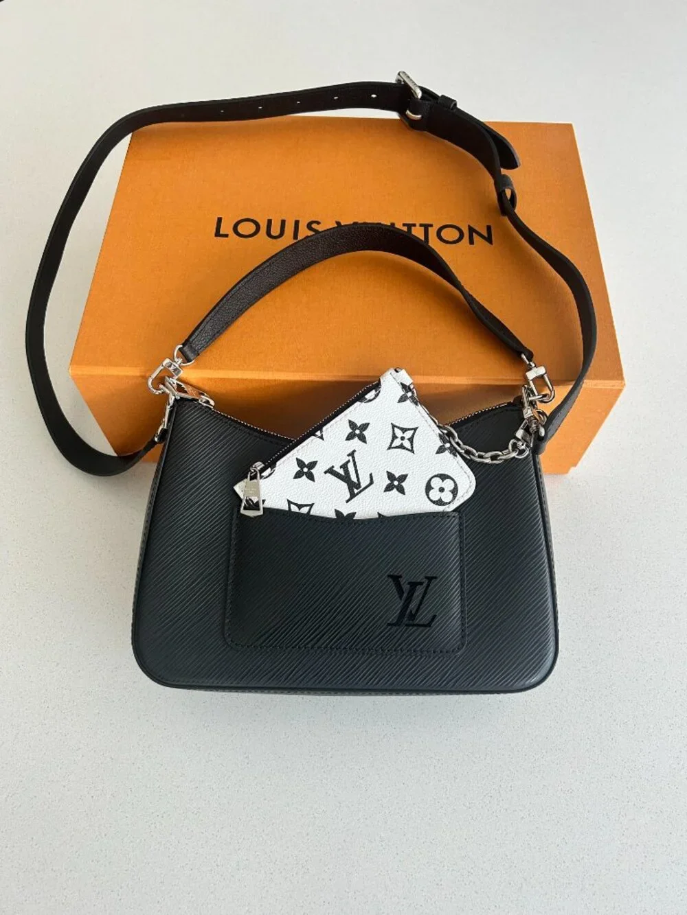 LIKE BRAND NEW!  Louis Vuitton Marelle Handbag